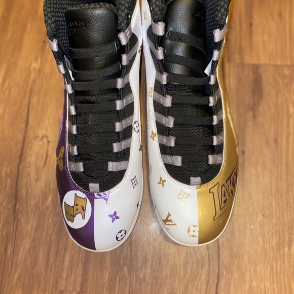 Custom Jordan 10 Football Cleat “Kobe Tribute”